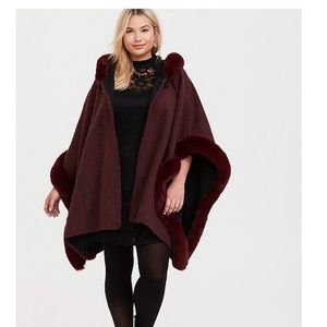 New,never worn burgundy purple faux fur trim ruana